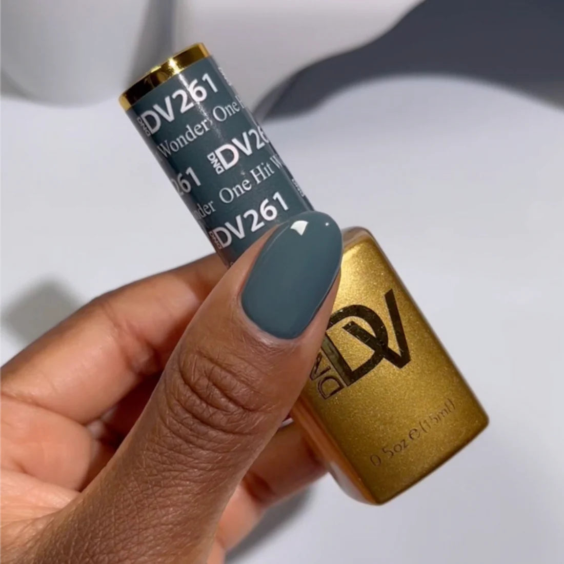 nail polish fashion week-DIVA Duo DV261 One Hit Wonder