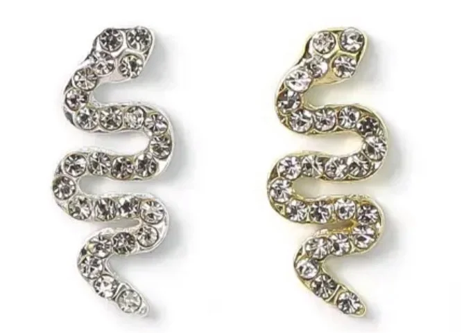 Nail rhinestone climate designs-snake metal charm